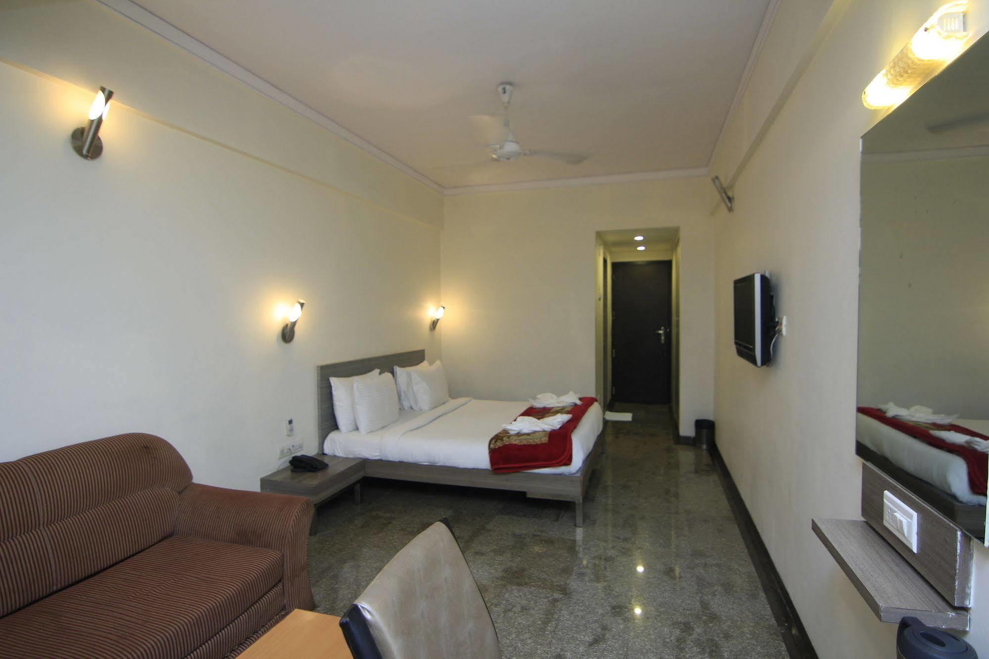 Kumar Resort Lonavala Εξωτερικό φωτογραφία