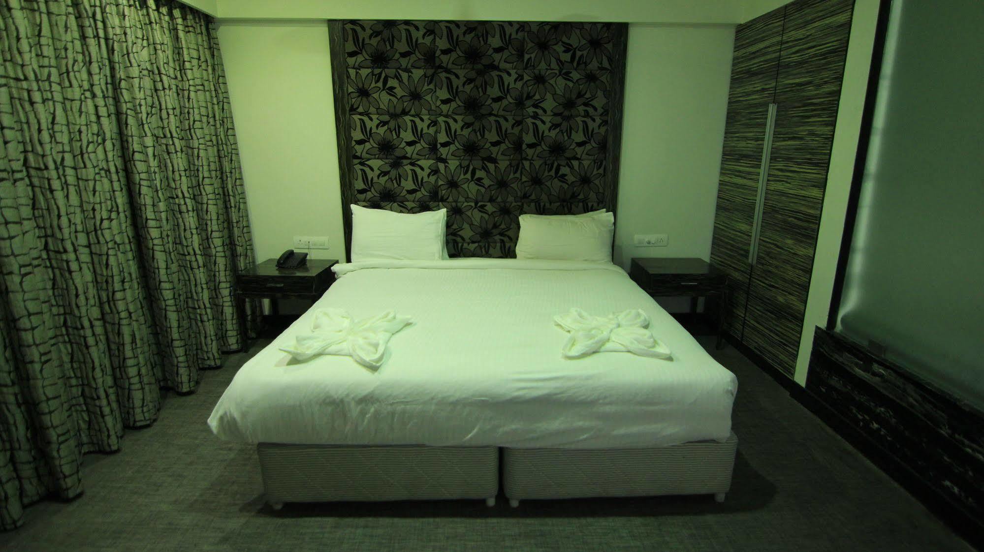 Kumar Resort Lonavala Εξωτερικό φωτογραφία